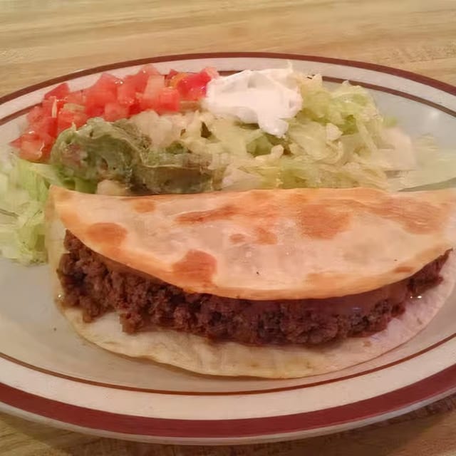 Quesadilla Rellena.